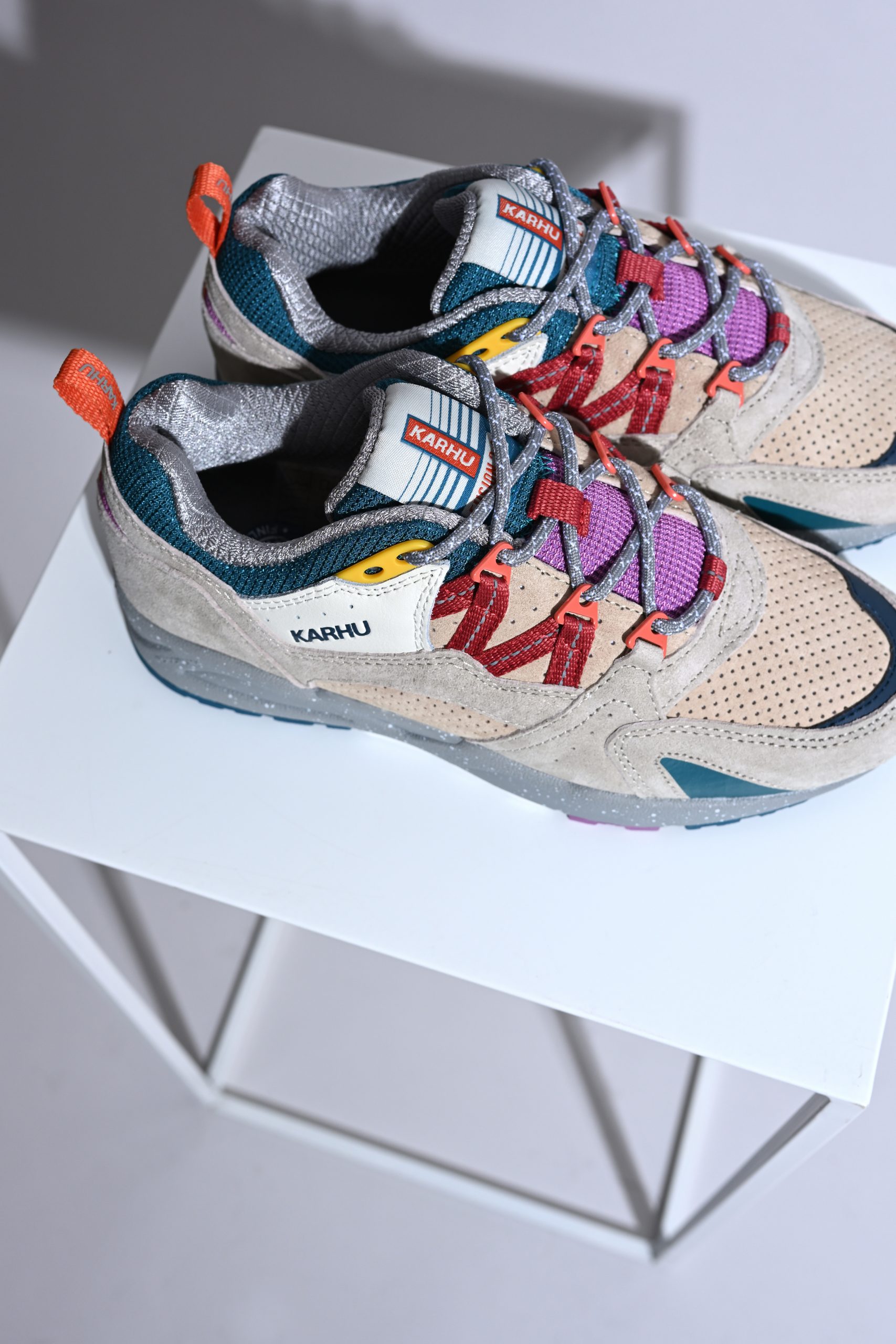 KARHU Basket FUSION 2.0 Silver lining/ mineral red