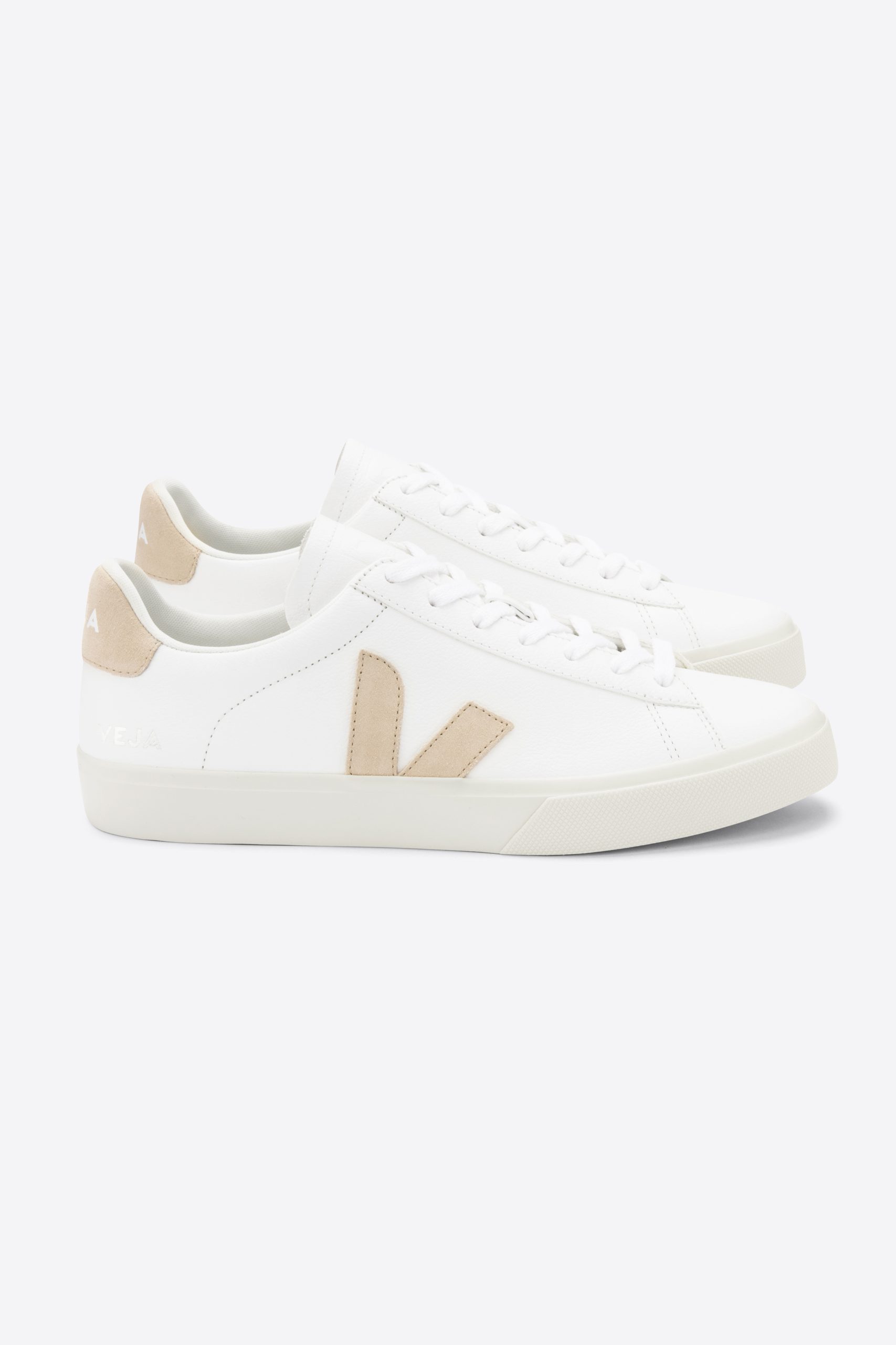 VEJA CAMPO chromefree leather White almond