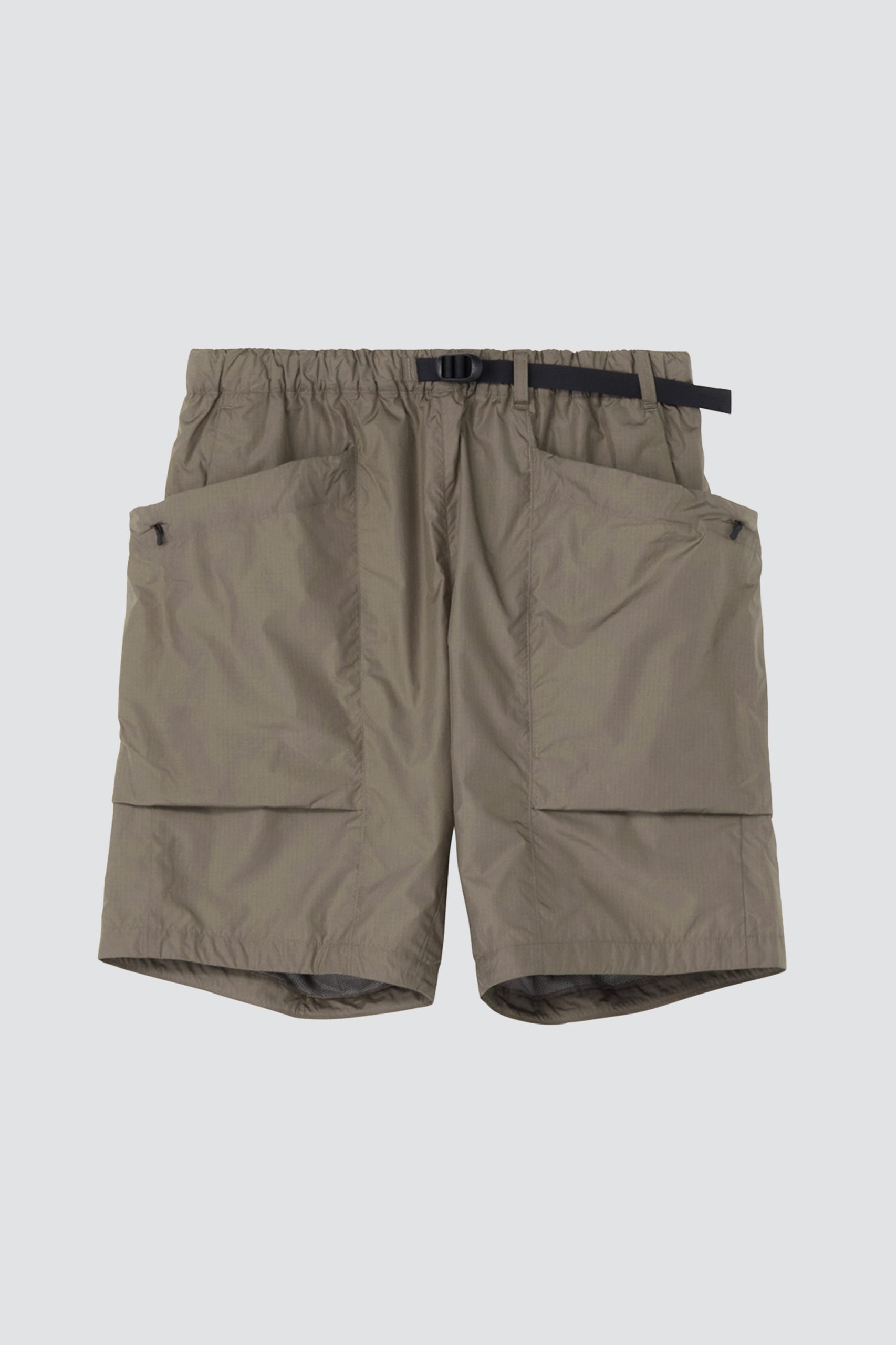 GOLDWIN Rip-stop Shorts Sand Land