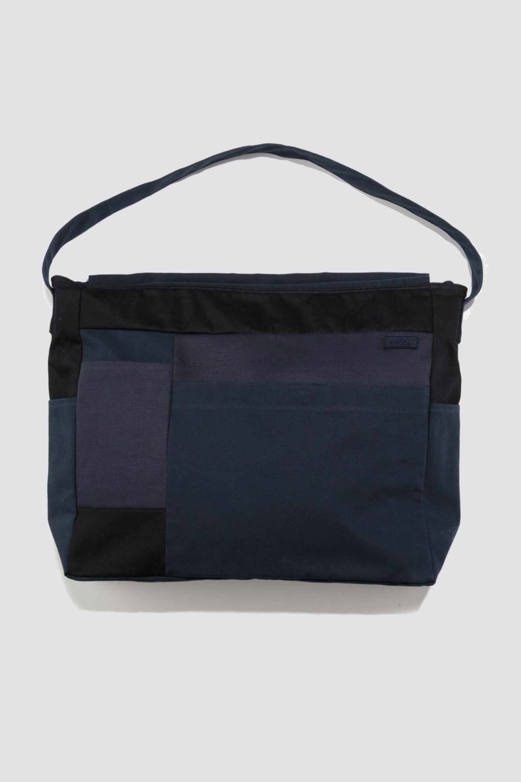 NANAMICA Cotton Canvas Shoulder Bag Dark navy