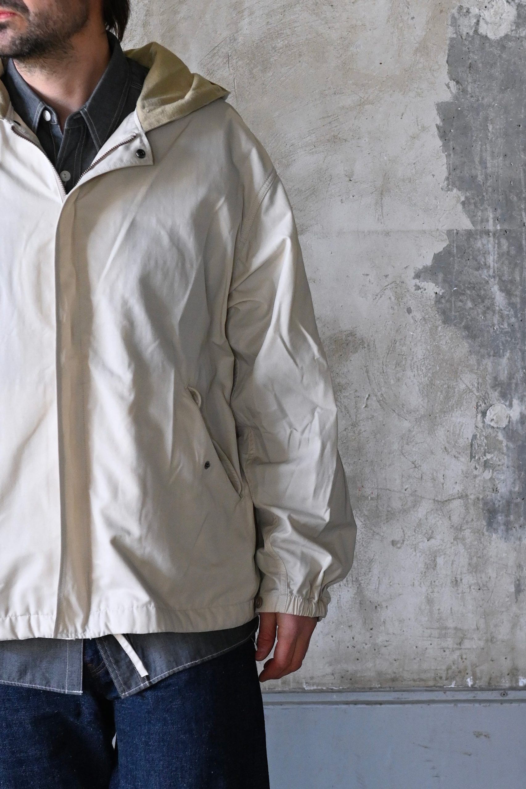 NANAMICA Nylon Twill Hood Jacket Light Beige