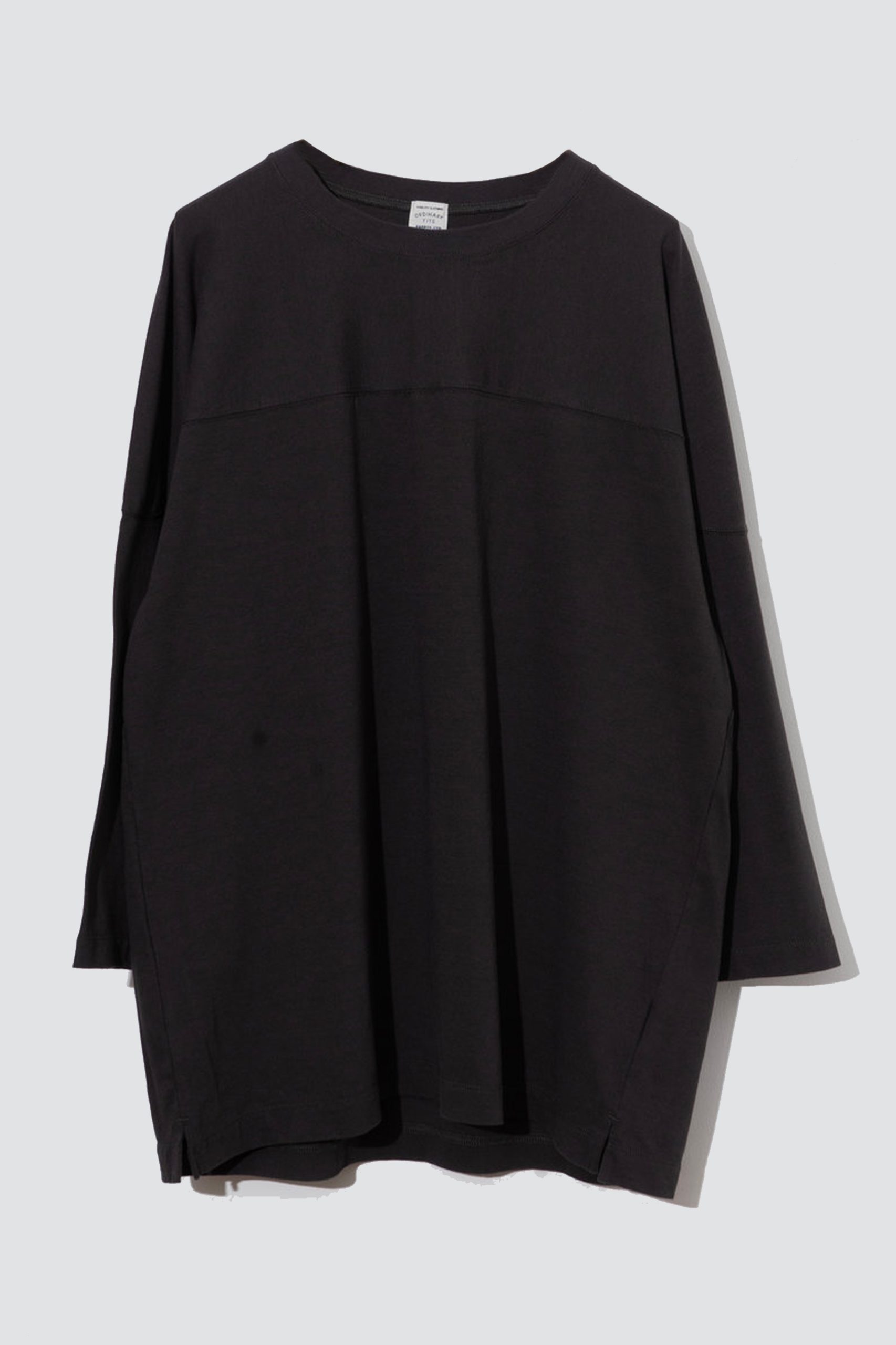 ORDINARY FIT BARBER Football CS020 Tee Black